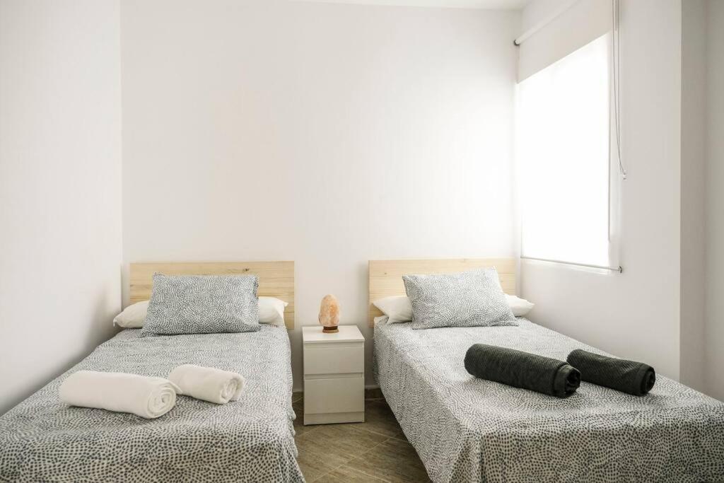 Apartamento A 100M Del Ayuntamiento Huelva Buitenkant foto